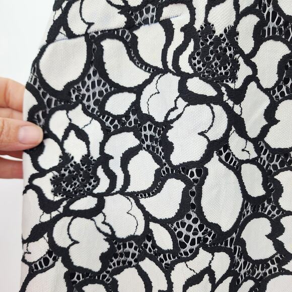 Diane Von Furstenburg Betty Black Lace Floral Knit Top Size US 14 - Picture 8 of 12